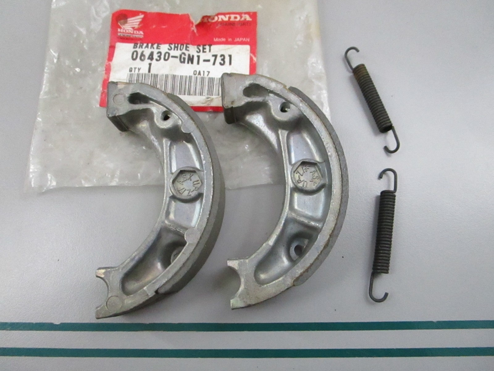 NEW OEM 06430-GN1-731 Honda Brake Shoe Set 0810