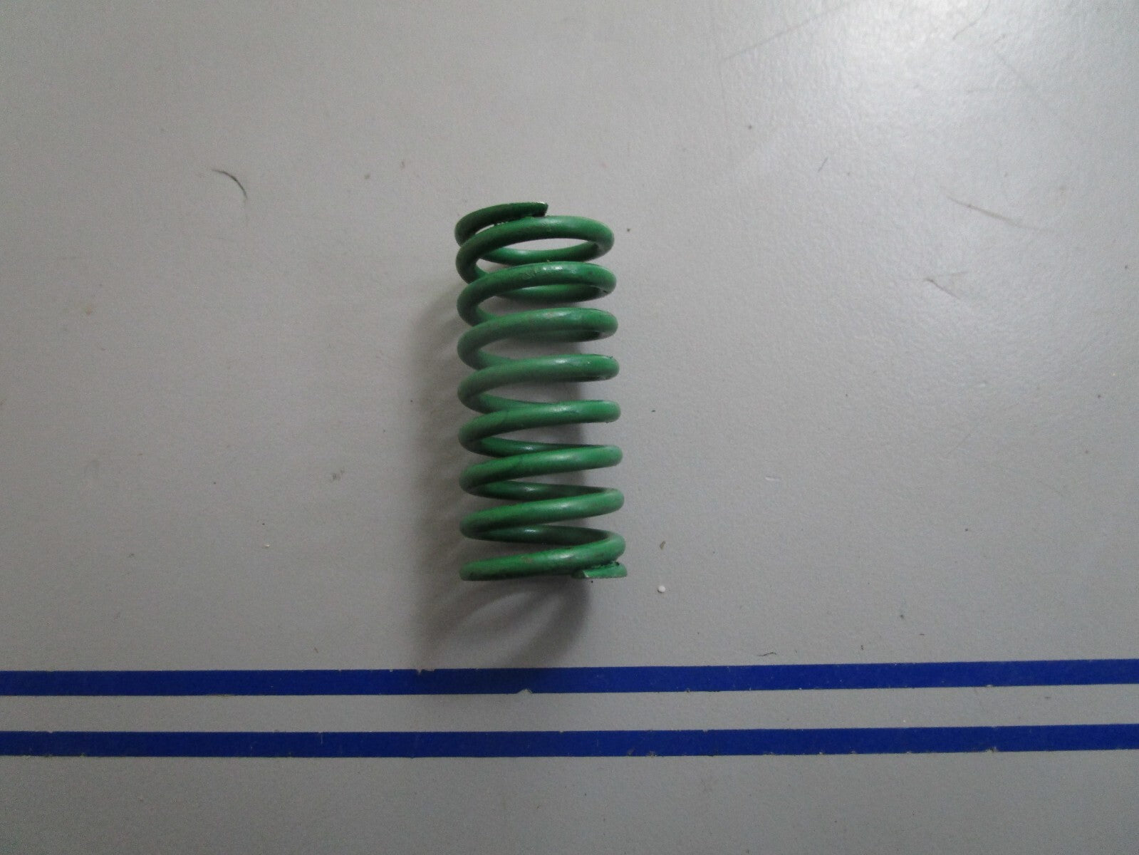 *NEW OEM* 0810 John Deere Pressure Return Spring R65501