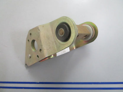 *NEW OEM* 0820 Volvo Penta Intermediate Lever 856682