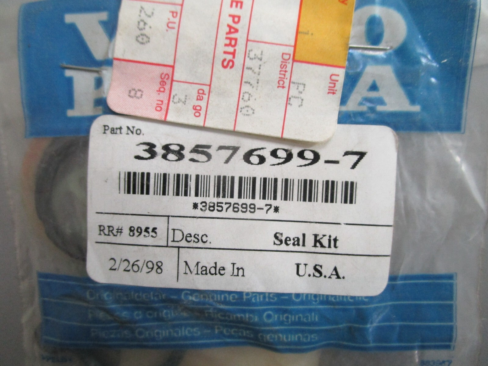 *NEW OEM* 0820 Volvo Penta Seal Kit 3857699