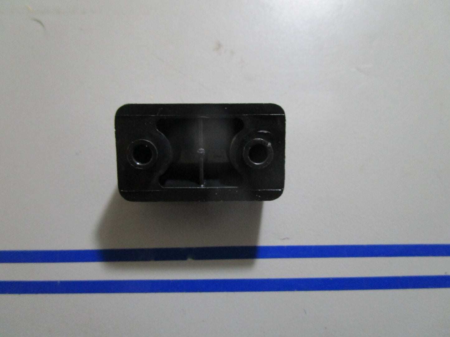 *NEW OEM* 0810 OMC Johnson Evinrude Bumper 341653 0341653