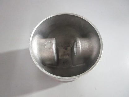 NEW OEM 378526 0378526 317806 OMC Johnson Evinrude .020 Piston 0820
