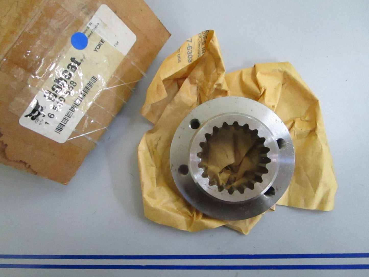 *NEW OEM* 0820 Bobcat Yoke 6540658