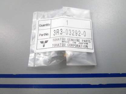 NEW OEM 3R3-03292-0 3R3032920 Tohatsu Drain Screw 0810