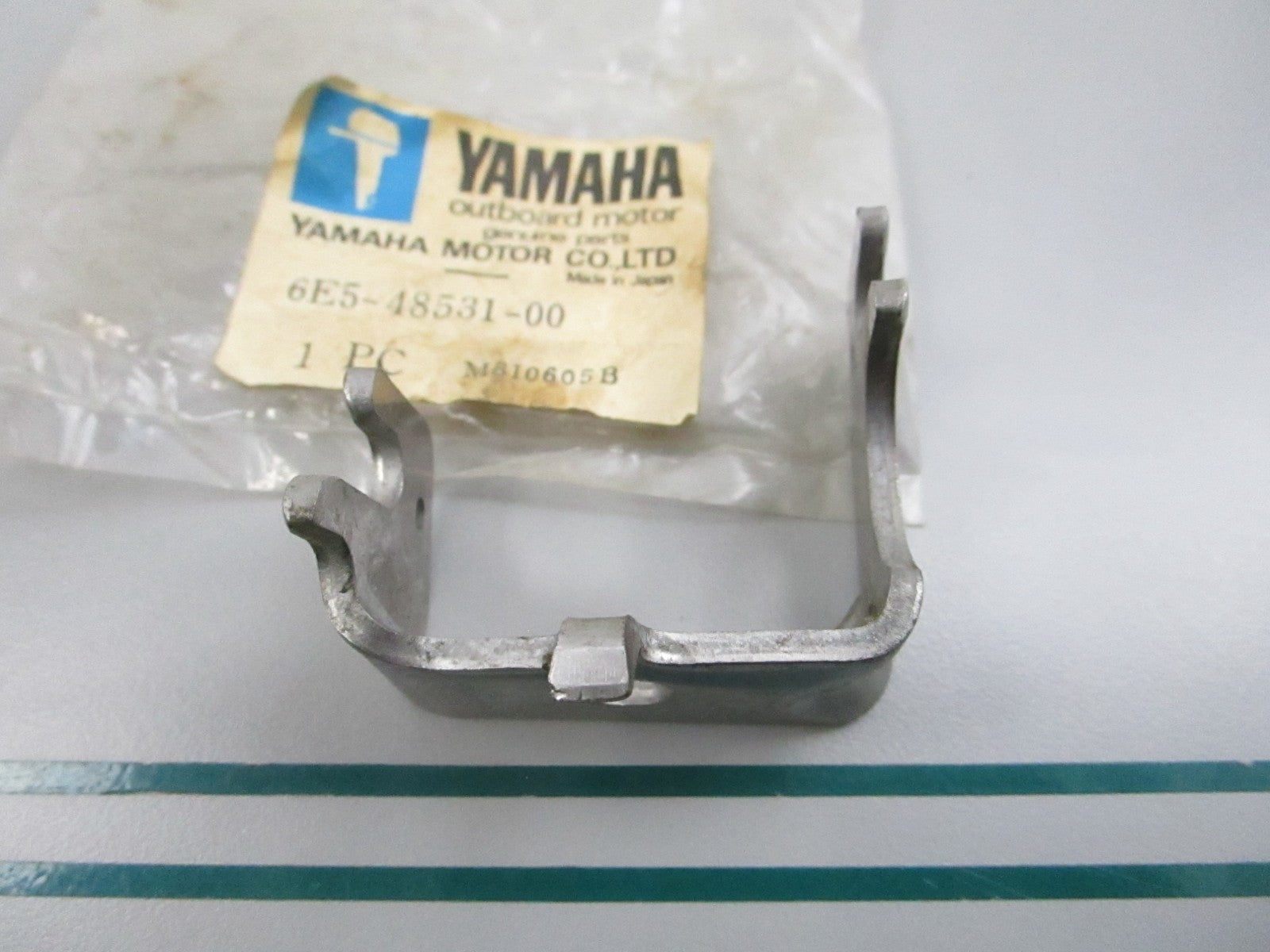 NEW OEM 6E5-48531-00-00 Yamaha Bracket 0810