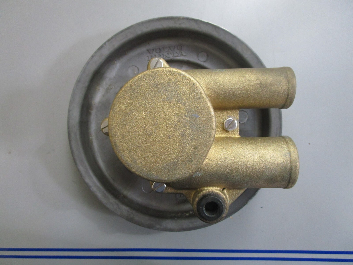 *NEW OEM* 0820 Volvo Penta Raw Water Sea Pump 21212799