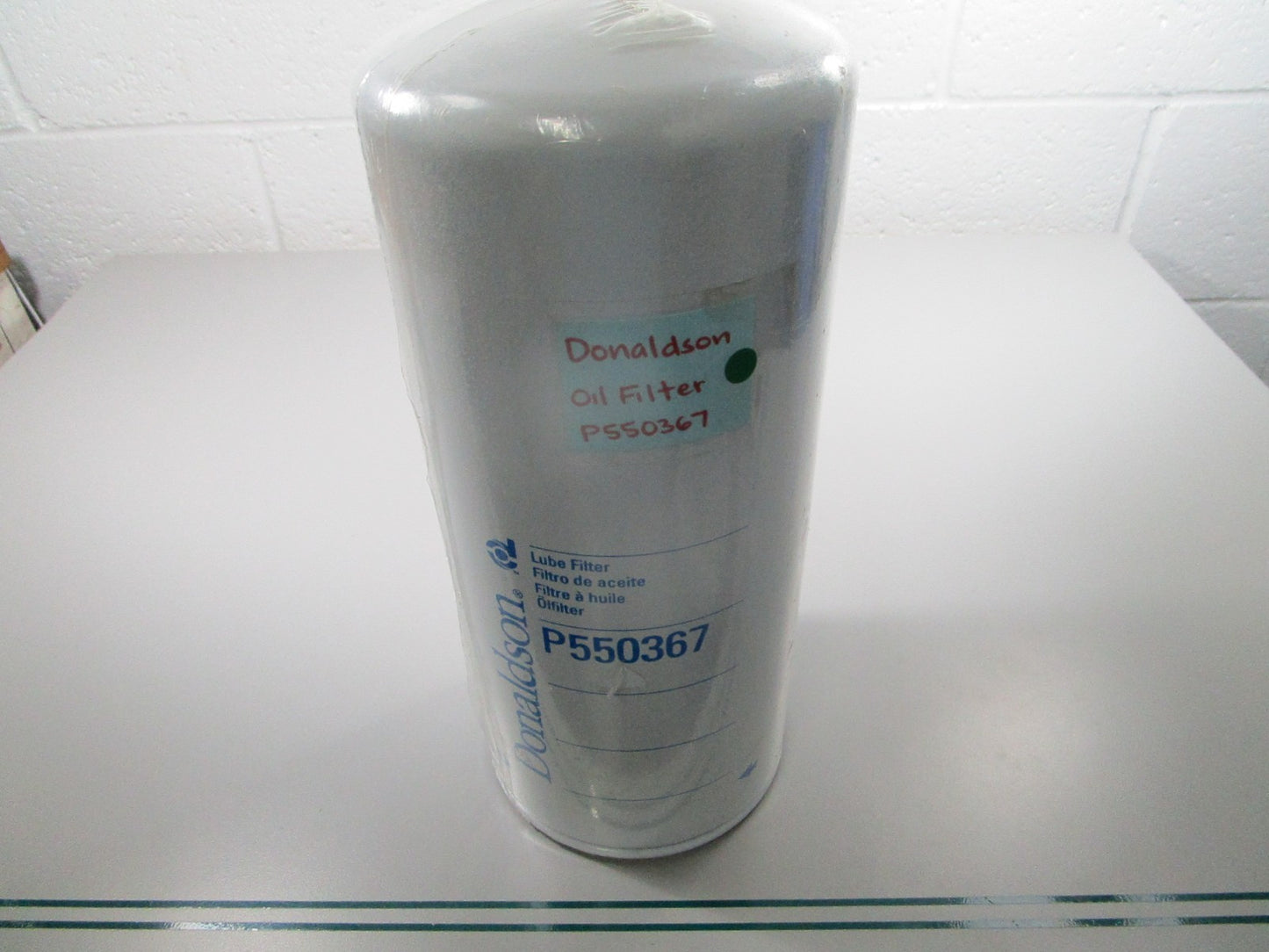 NEW P550367 Donaldson Oil Filter 0810