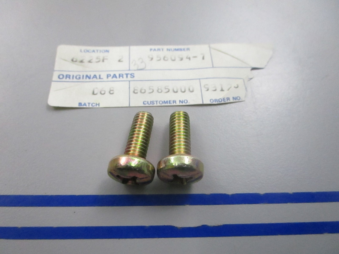 NEW OEM (LOT OF 2) 956094 Volvo Penta Screw 0810