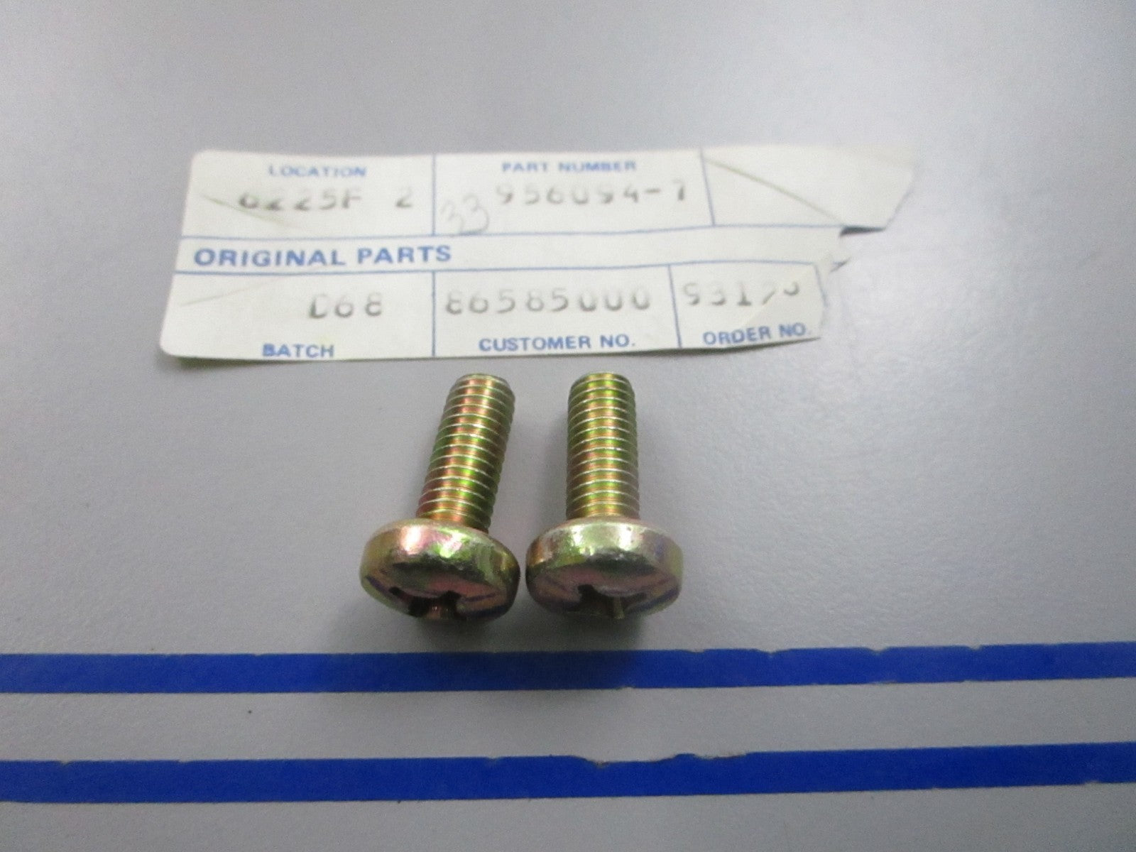 NEW OEM (LOT OF 2) 956094 Volvo Penta Screw 0810