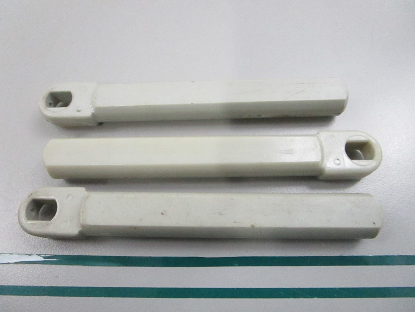 OMC Johnson Evinrude NEW OEM Control Casing Guide 206408 0206408 (LOT OF 3) 0810