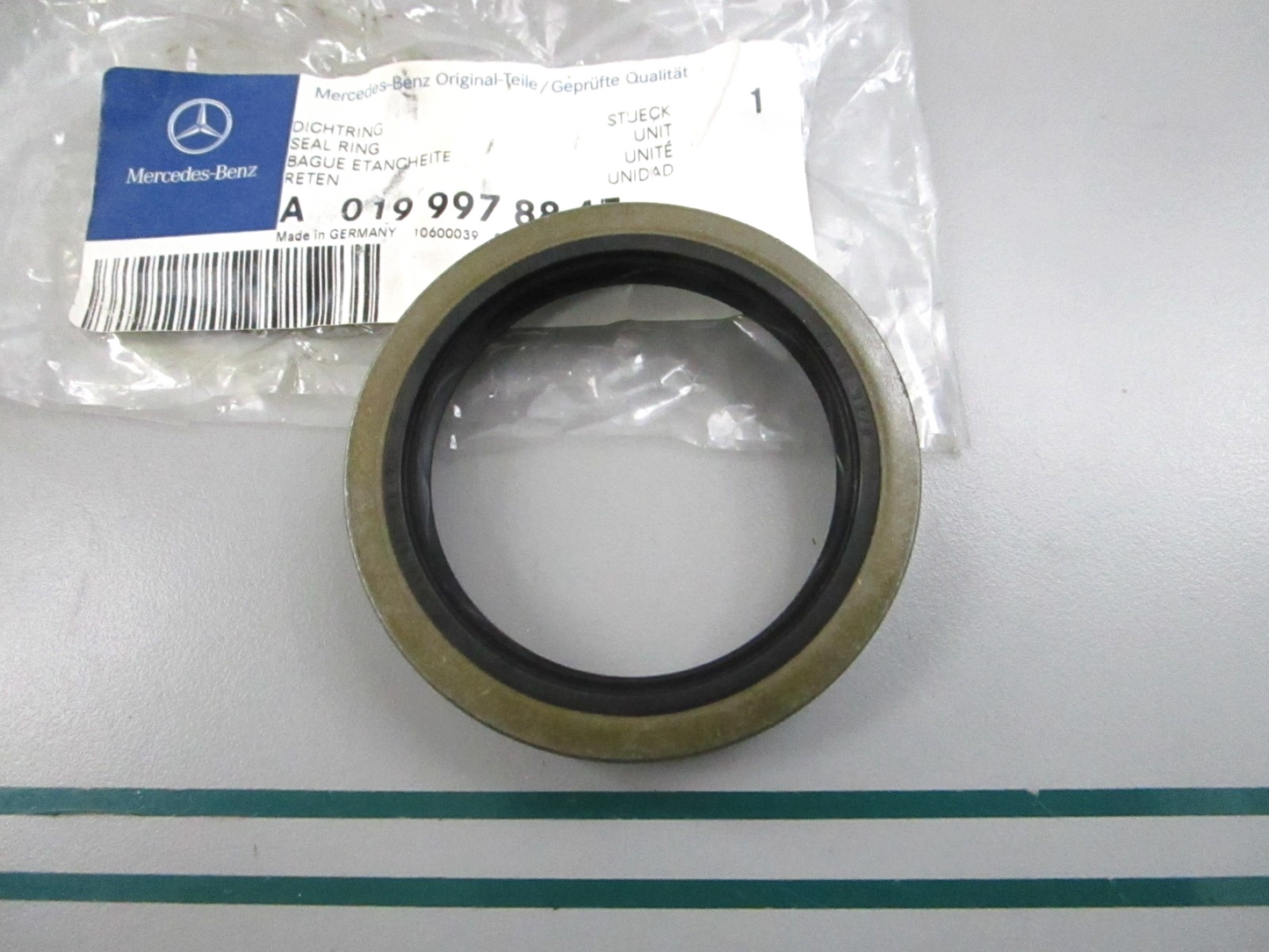 NEW OEM A0199978847 Mercedes-Benz Seal Ring 0810