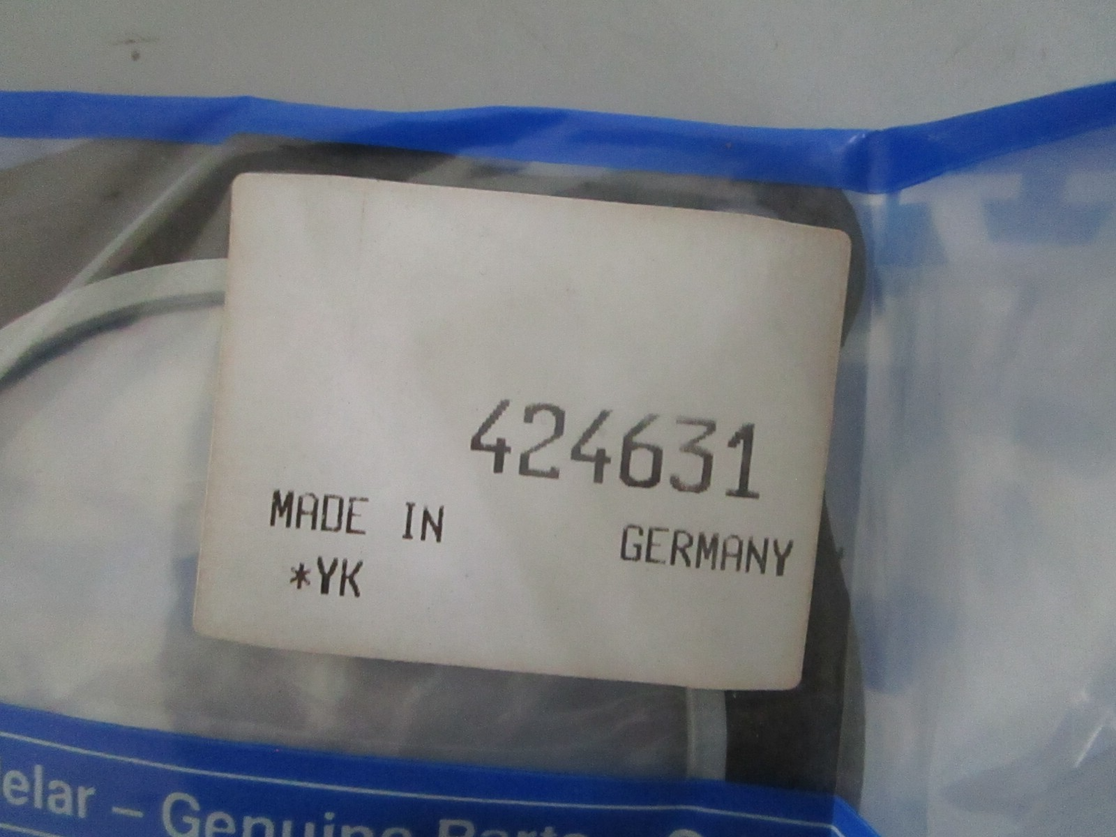 *NEW OEM* 0820 Volvo Penta Gasket 424631