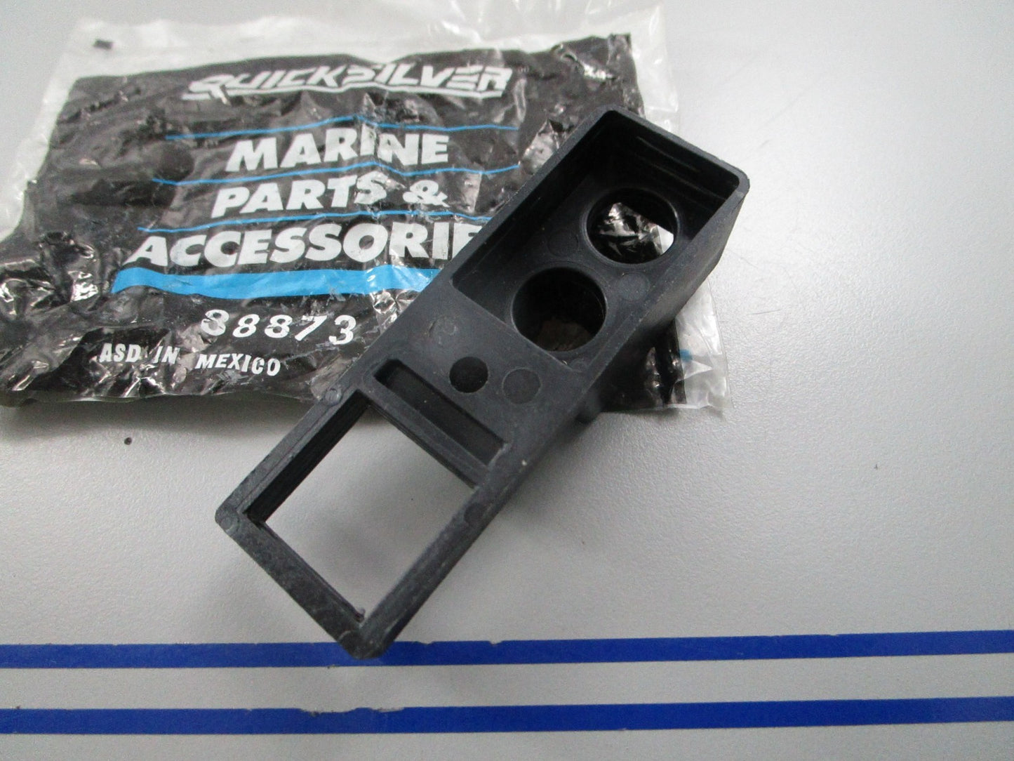 NEW OEM Mercury Quicksilver 88873 Retainer 0810