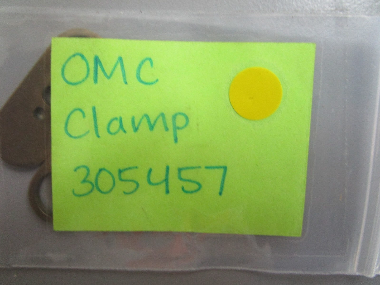 *NEW OEM* (LOT OF 2) 0810 OMC Johnson Evinrude Clamp 305457 0305457