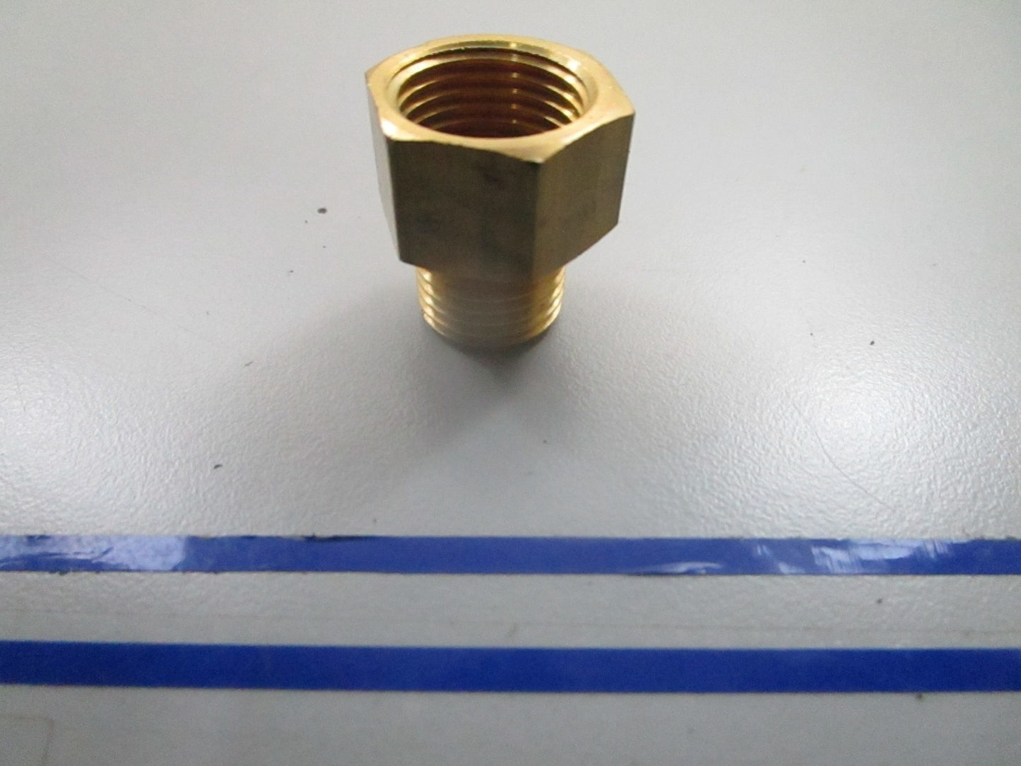 *NEW OEM* 0810 Volvo Penta Fitting 3859043