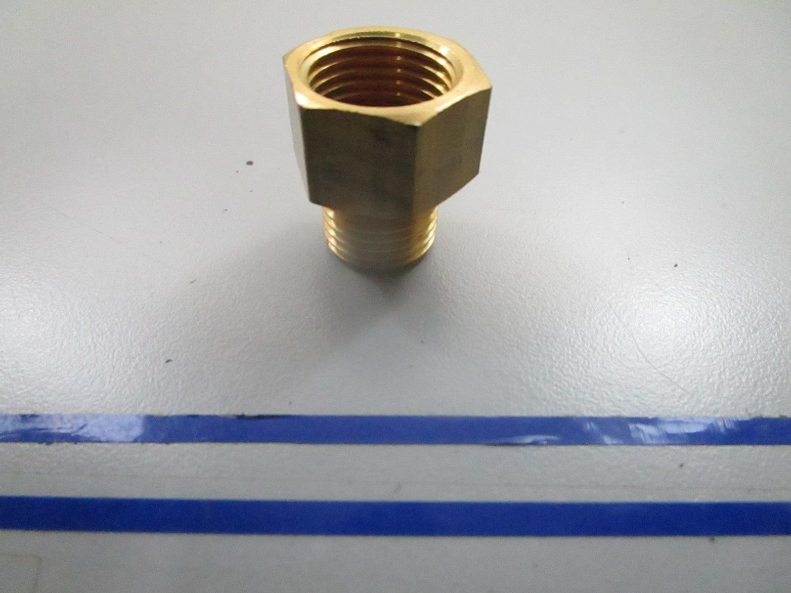 *NEW OEM* 0810 Volvo Penta Fitting 3859043