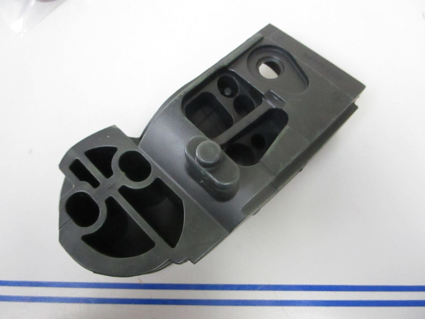 *NEW OEM* 0720 Mercury Quicksilver Grommet 25-8M0028682