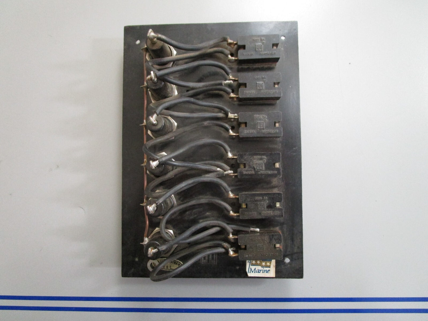 *NEW* 0810 Marine Boat 6 Gang Bakelite Plate Switch Panel w/ Toggle