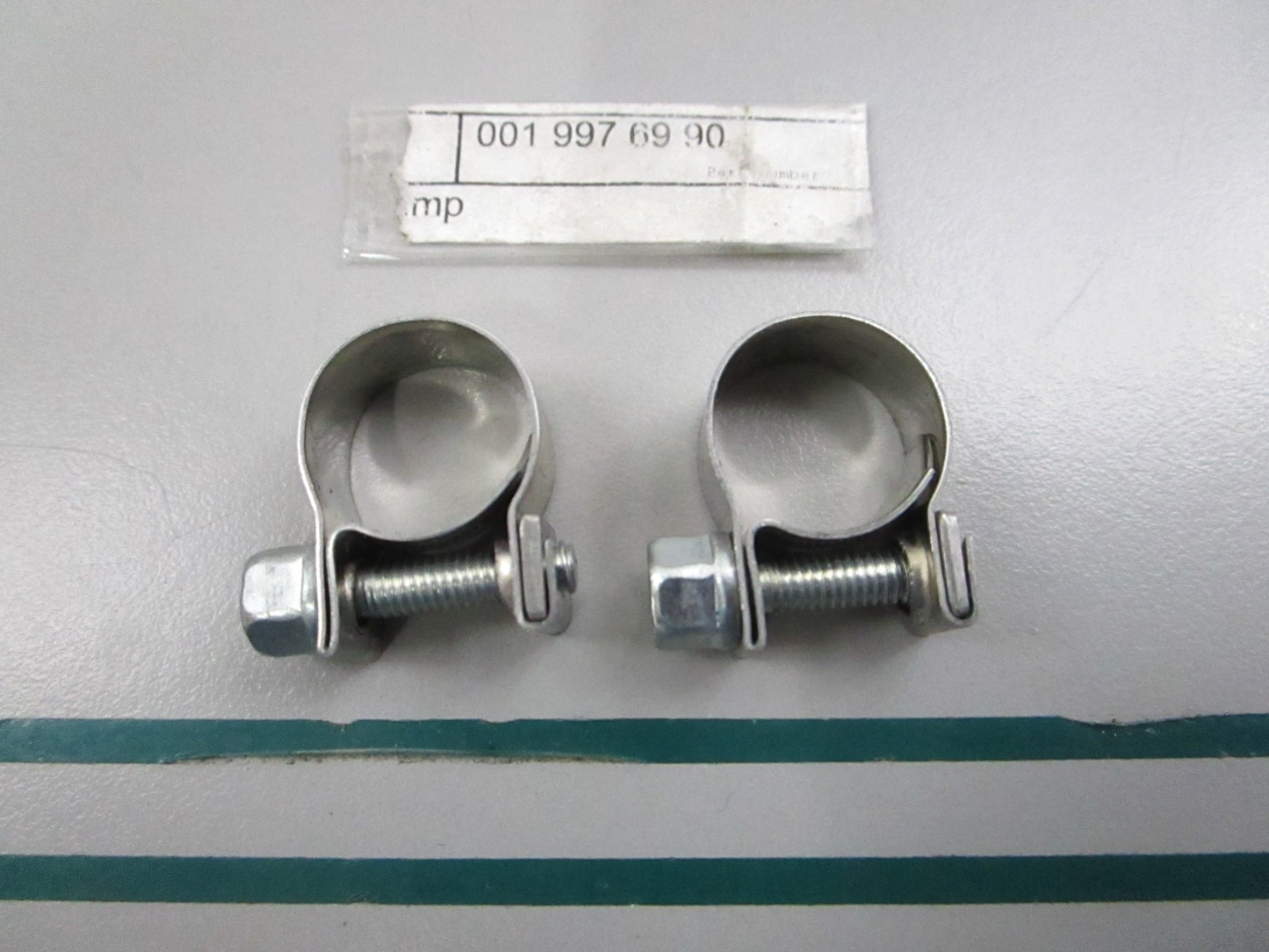 NEW OEM 0019976990 Mercedes-Benz Hose Clamp 0810