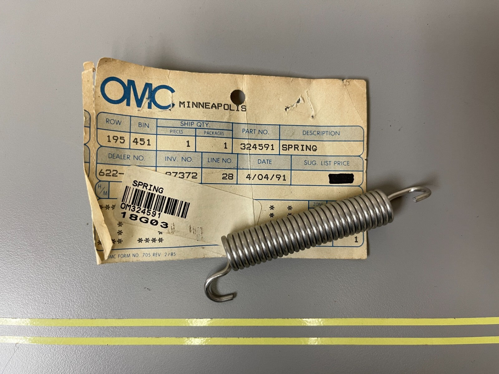 *NEW OEM* 0810 OMC Johnson Evinrude Spring 324591 0324591