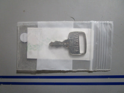*NEW OEM* 0810 Yamaha 850 Key 90890-56024