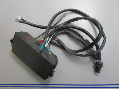 *NEW OEM* 0820 OMC Johnson Evinrude Junction Box & Cover Assy 583910 0583910