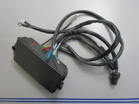 *NEW OEM* 0820 OMC Johnson Evinrude Junction Box & Cover Assy 583910 0583910