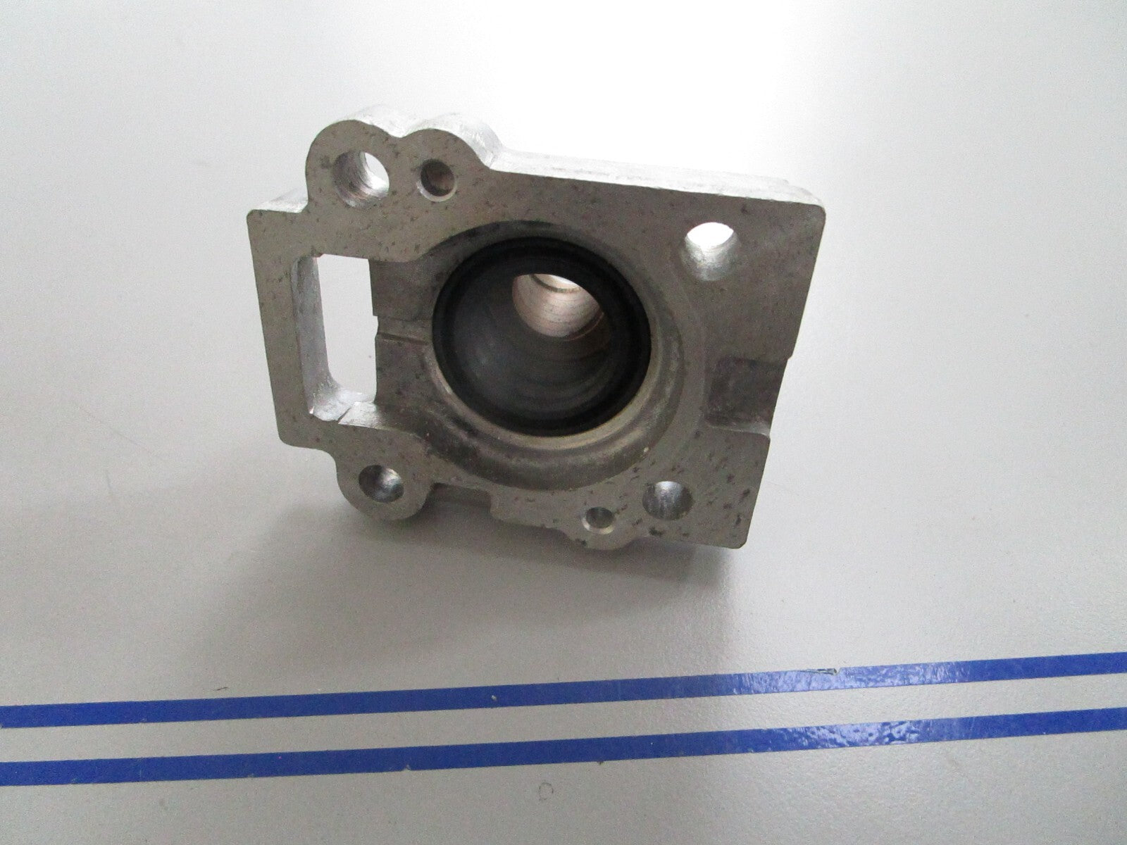 *NEW OEM* 0720 Mercury Quicksilver Driveshaft Bearing Housing 80913M