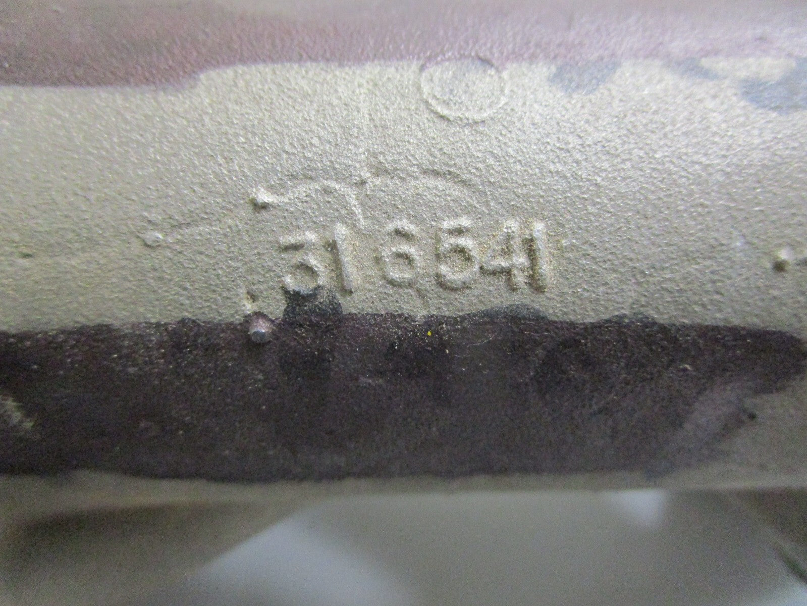 *NEW OEM* 0820 OMC Johnson Evinrude Bearing Housing Assy 393717 316541