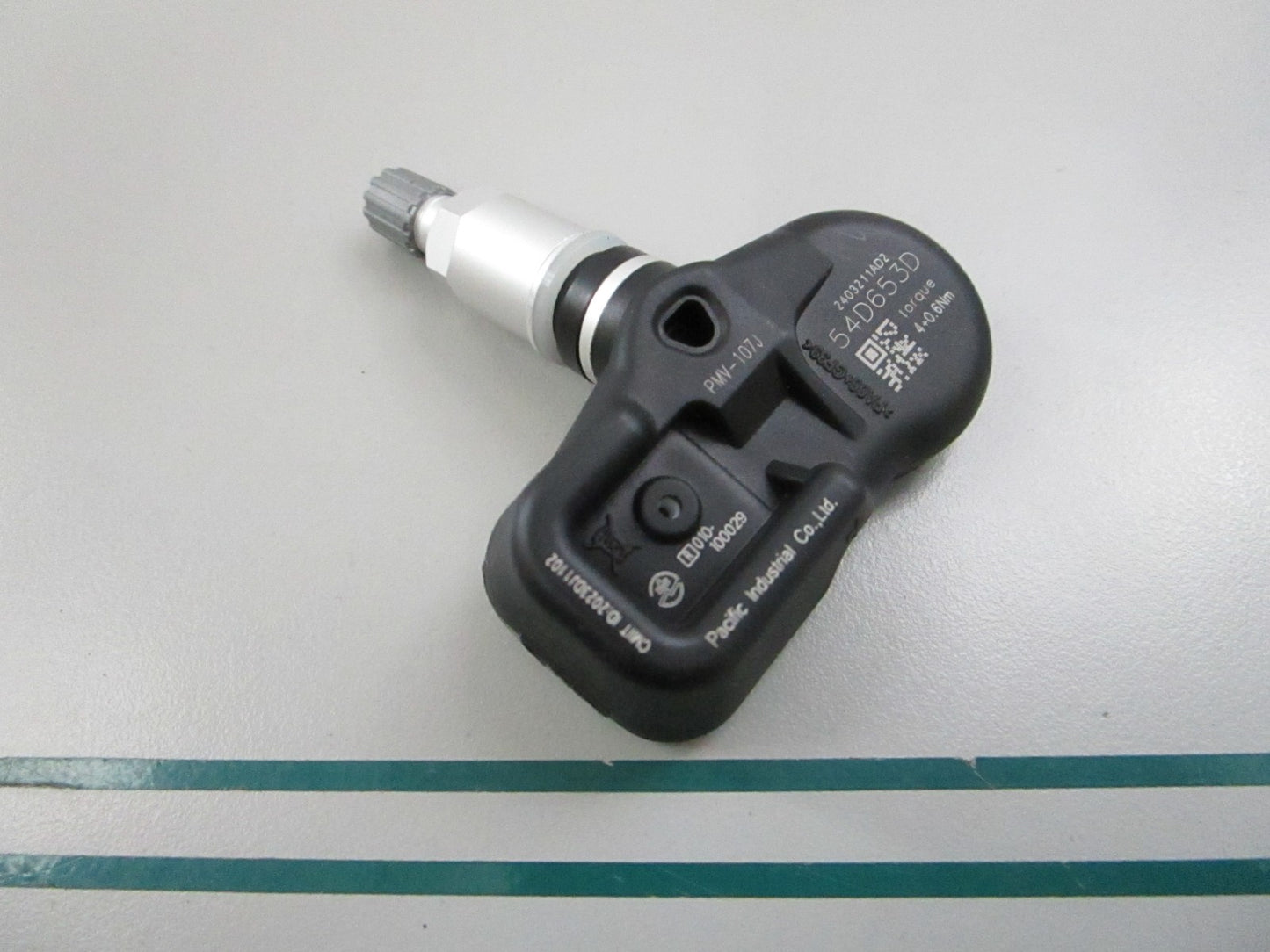 NEW OEM 42607-33021 Toyota Tire Valve Sub-Assembly 0810