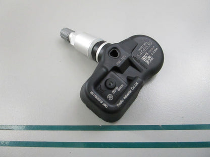 NEW OEM 42607-33021 Toyota Tire Valve Sub-Assembly 0810