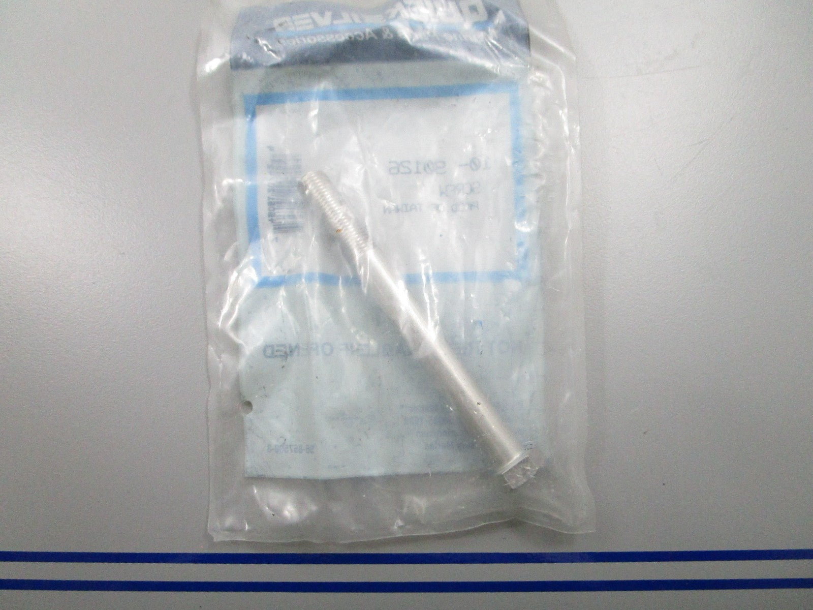 *NEW OEM* 0810 Mercury Quicksilver Screw 10-90126