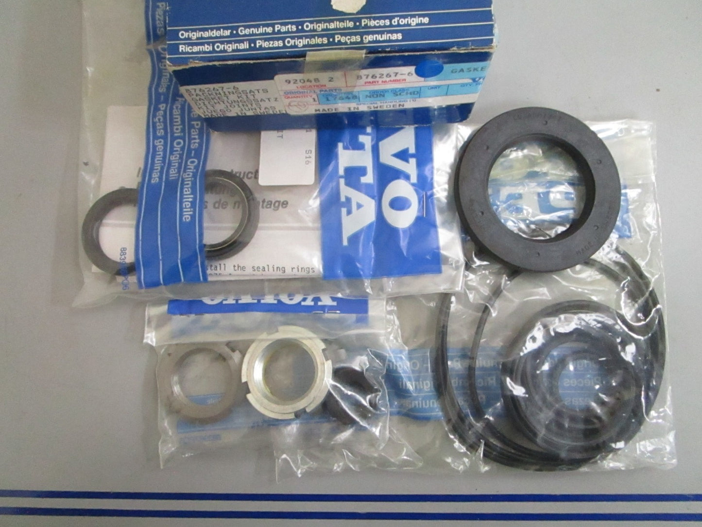 *NEW OEM* 0820 Volvo Penta Gasket Kit 876267