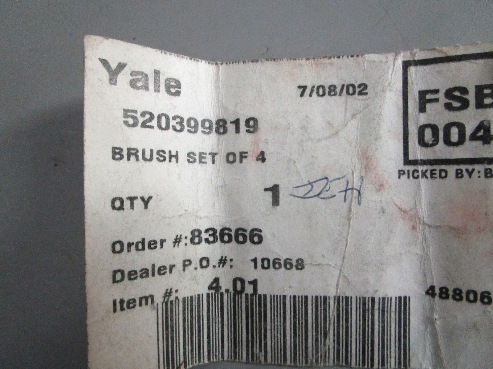 NEW OEM 520399819 Yale 4 Brush Set 0820