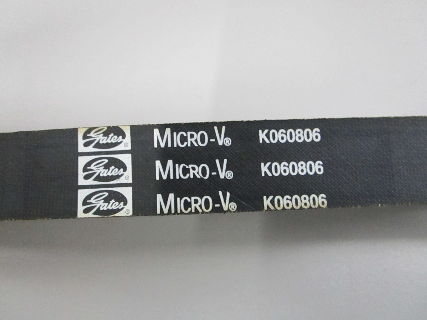 Gates K060806 Micro-V Serpentine Belt 6-Rib 80.58in NEW 0810