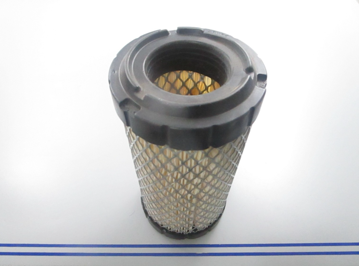 *NEW* 0810 Donaldson Air Filter P822686