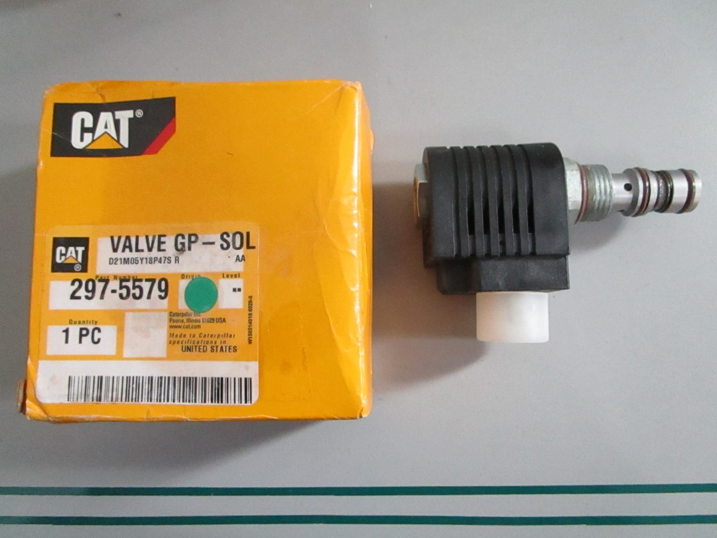 NEW OEM 297-5579 CAT Solenoid Valve 0820