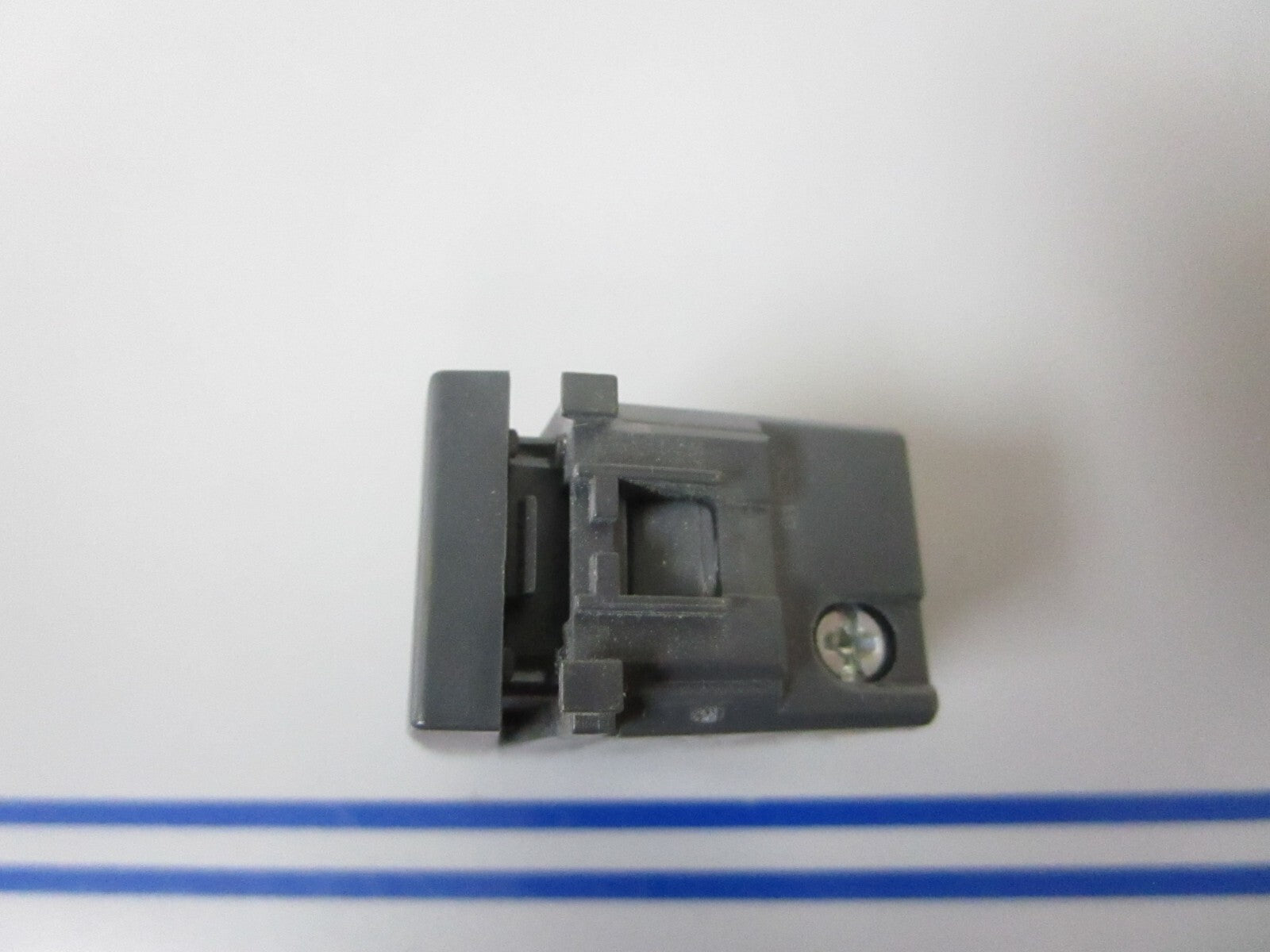 *NEW* (LOT OF 2) 0810 Vimar Eikon Rocker Switch 20005