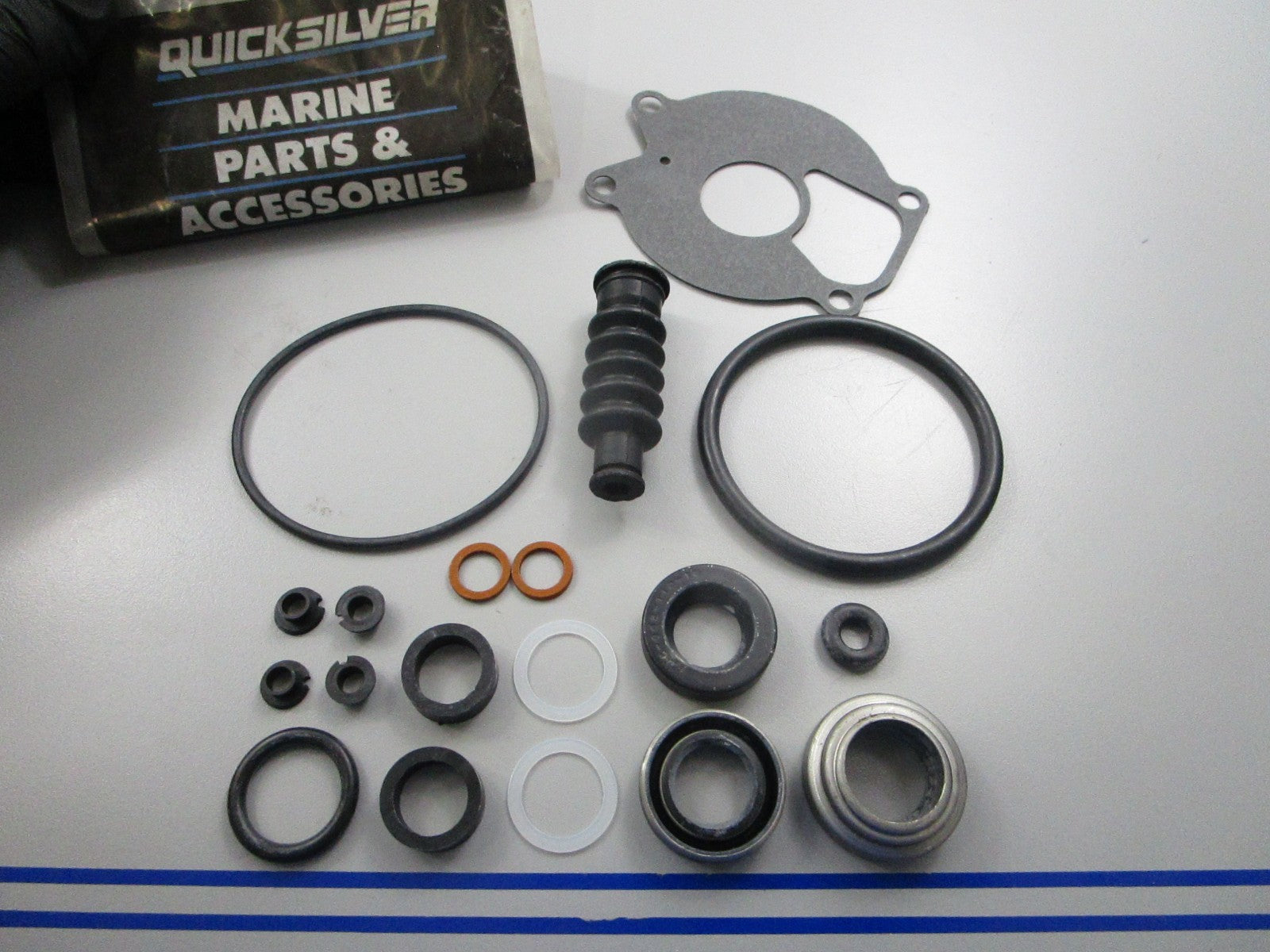 *NEW OEM* 0810 Mercury Quicksilver Seal Kit 26-85090A1