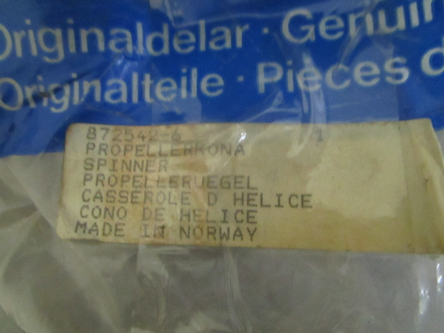 *NEW OEM* 0820 Volvo Penta Spinner 872542