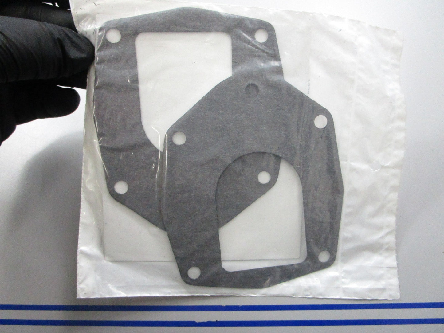 *NEW* (LOT OF 2) 0810 Sierra Gasket 18-2564 Replaces: Mercury 27-43033-1