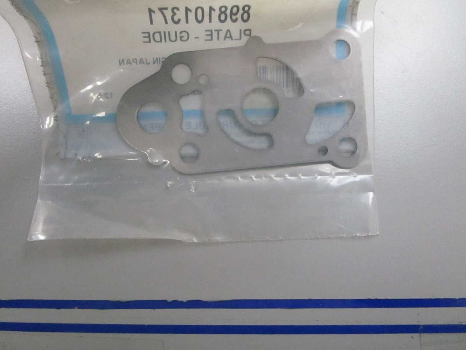 *NEW OEM* 0810 Mercury Quicksilver Guide Plate 898101371