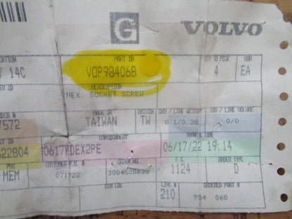 *NEW OEM* 0750 Volvo Penta SOCKET SCREW 984068