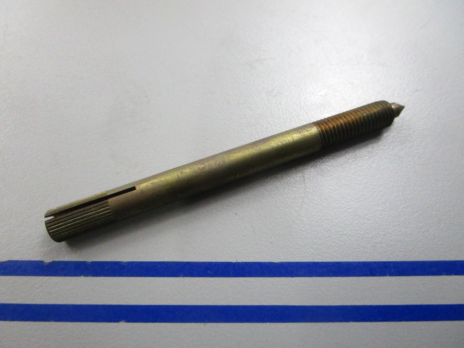 NEW OEM 303476 0303476 OMC Johnson Evinrude Needle Valve 0810
