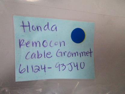 NEW OEM 61124-93J40 Suzuki Remocon Cable Grommet 0720