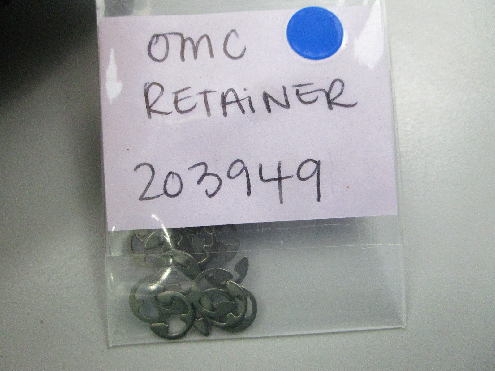 NEW OEM (LOT OF 4) 203949 0203949 OMC Johnson Evinrude Retainer 0810