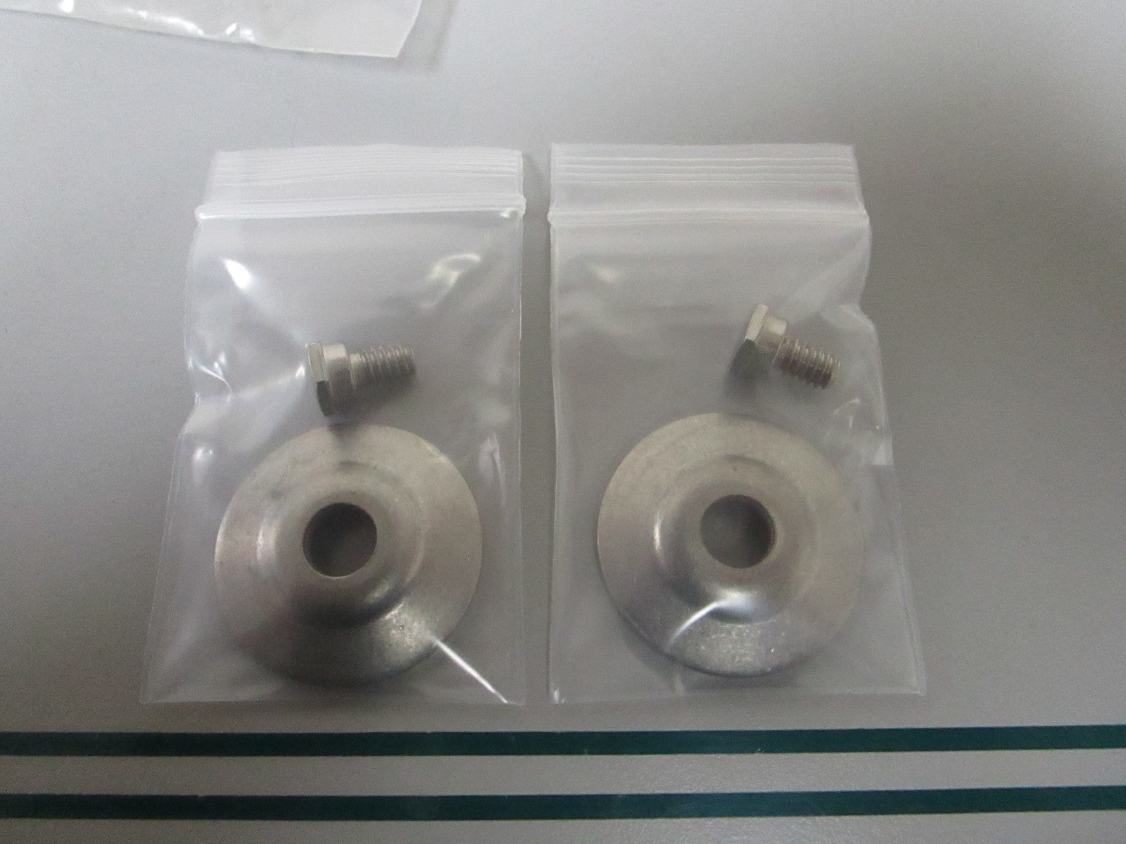 NEW OEM 434757 0434757 OMC Johnson Evinrude Plate & Screw Set 0810