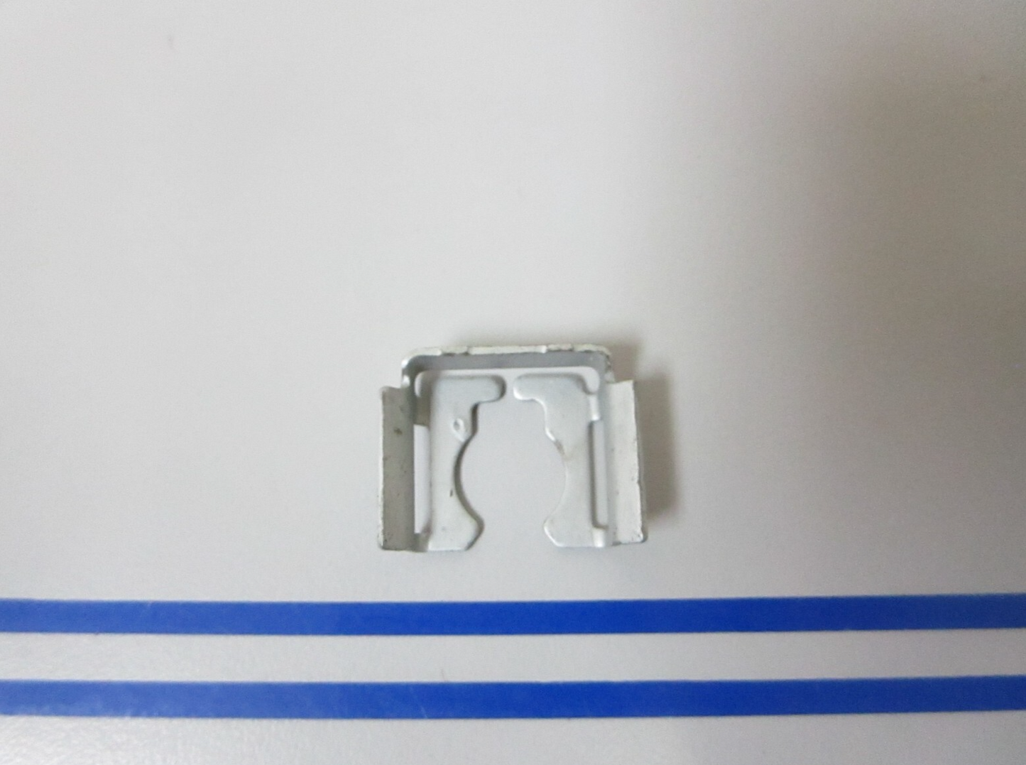 *NEW OEM* 0810 Volvo Penta Fuel Injector Retainer 3858970