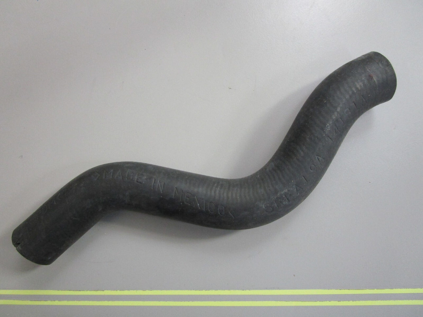 *NEW OEM* 0810 Volvo Penta Hose 21106506