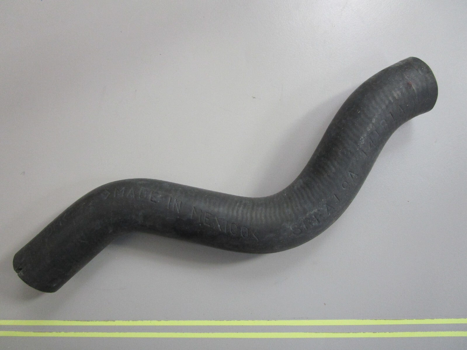 *NEW OEM* 0810 Volvo Penta Hose 21106506